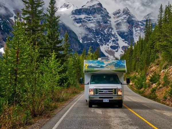 Road Tripping to Banff: A Scenic Escape to Lake Louise, Glacial Hikes, and Canadian Charm