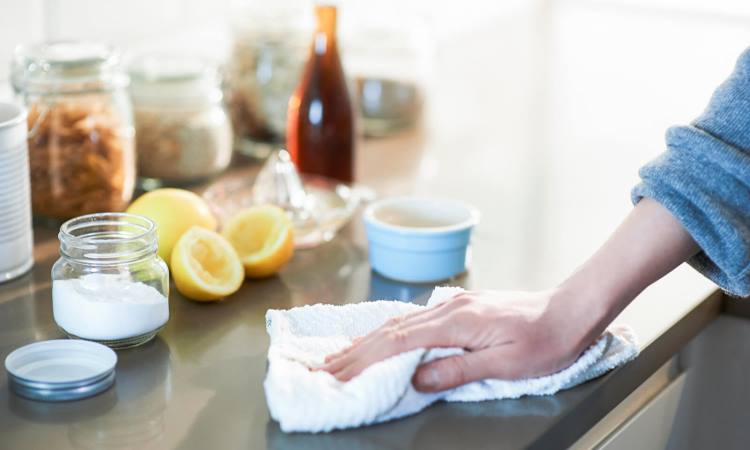 Five Green Cleaning Recipes To Save Your Health And Your Money
