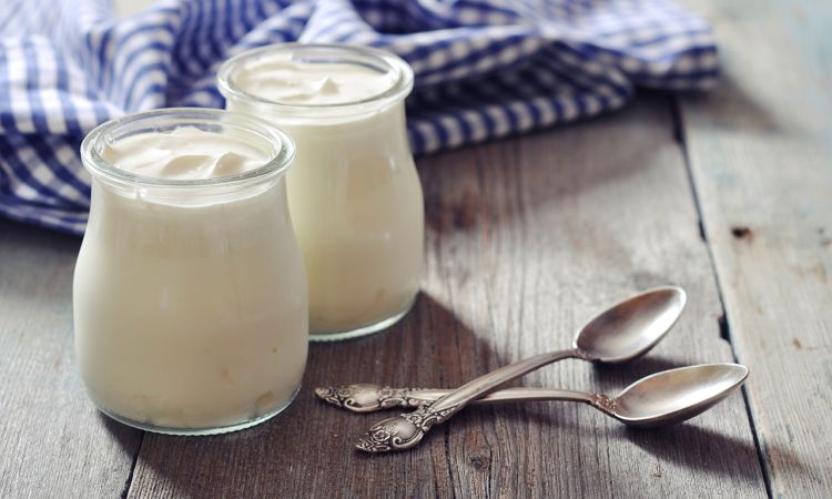 Super-Easy Raw Milk Yogurt